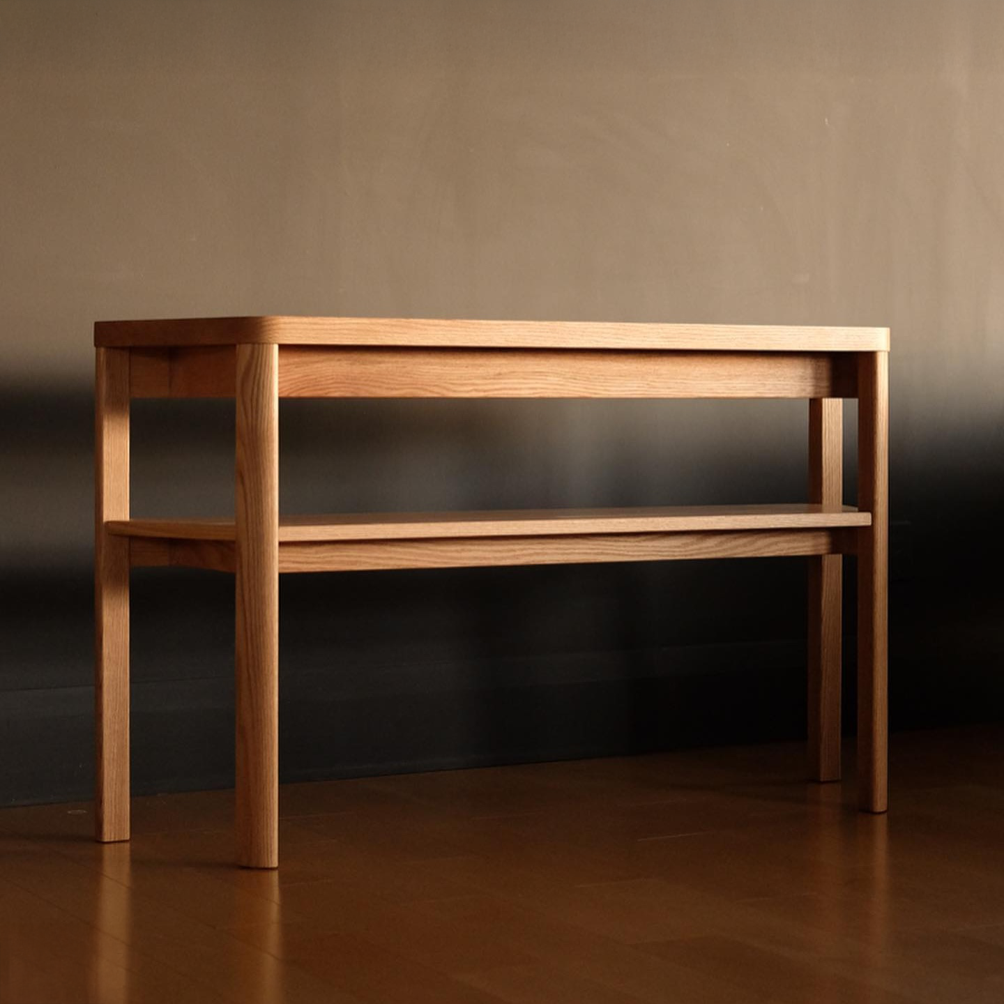 Hannah Table